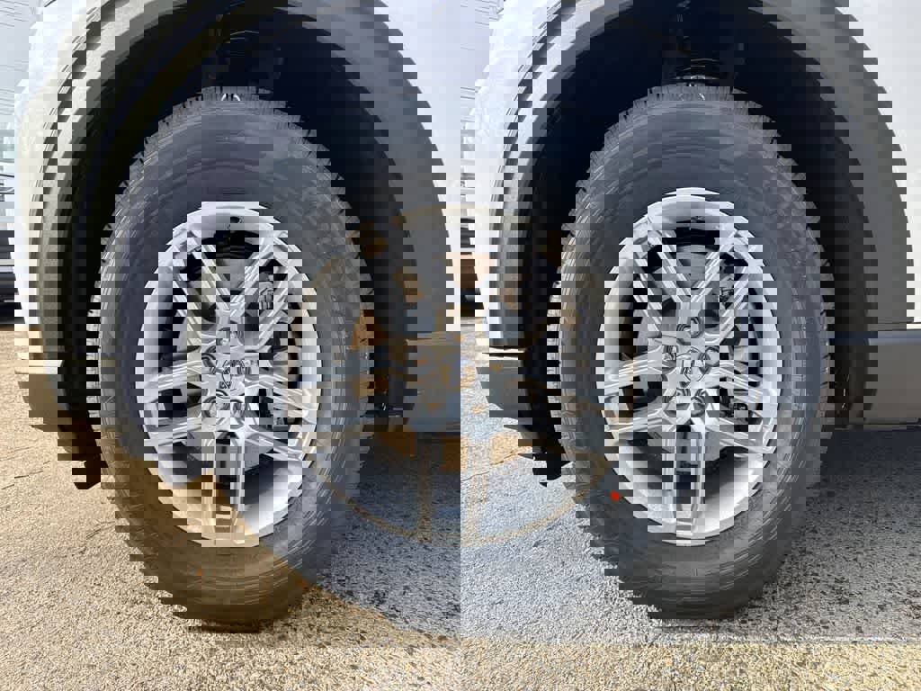 New 2026 Ford Explorer Active w/ Active Comfort Package image 9