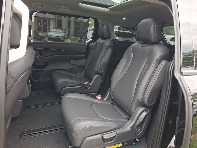 Certified 2027 Kia Carnival SX w/ Dark Edition Package FWD image 10