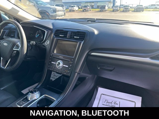 Used 2019 Ford Fusion Energi Titanium FWD image 2