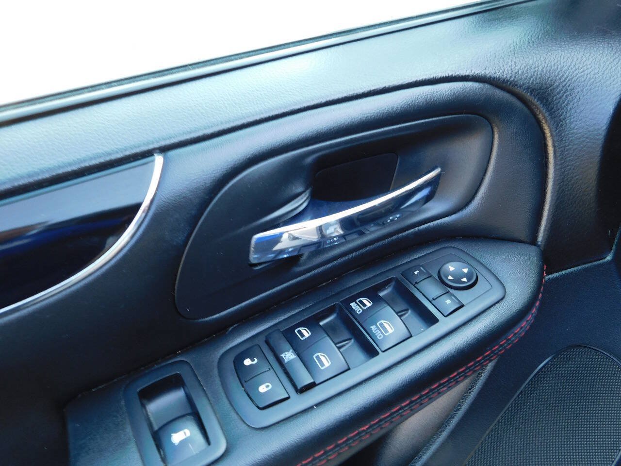 Used 2018 Dodge Grand Caravan GT FWD image 20
