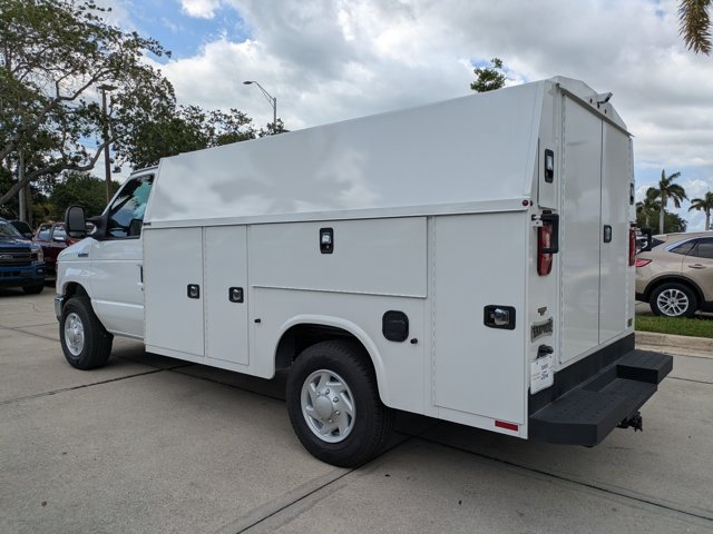 New 2026 Ford E-350 and Econoline 350 Super Duty w/ Power Equipment Group RWD image 4