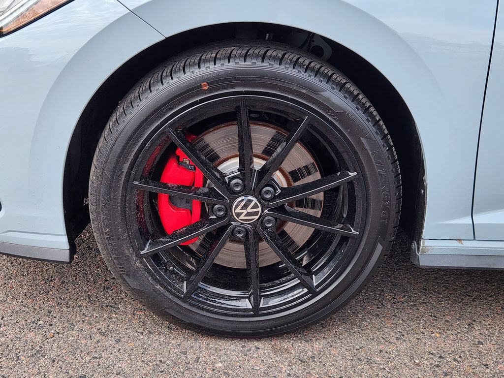 Certified 2025 Volkswagen Jetta GLI Autobahn w/ GLI Black Package FWD image 9