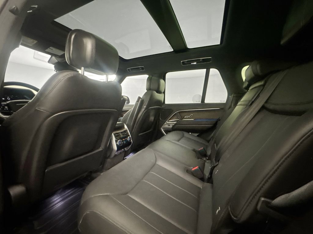 Used 2023 Land Rover Range Rover SE image 24