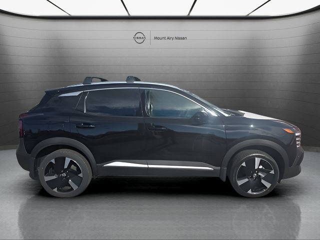 New 2026 Nissan Kicks SR FWD image 3