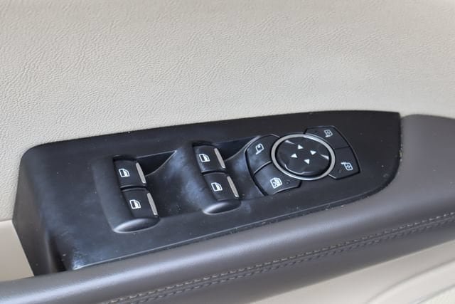 Used 2016 Lincoln MKX Reserve w/ Climate Package FWD image 22