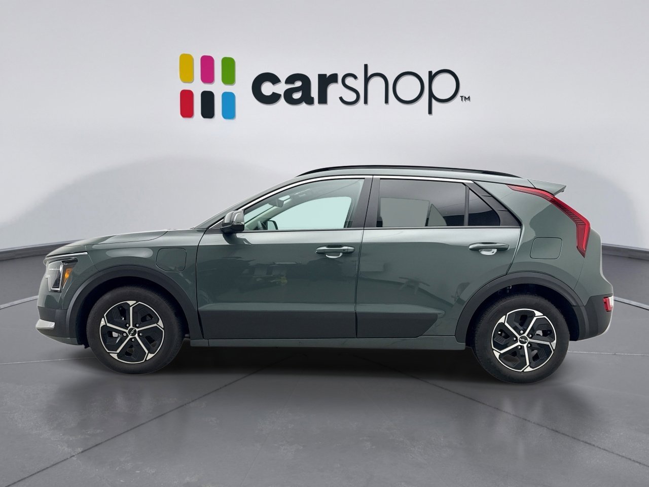 Used 2024 Kia Niro EX w/ EX Cold Weather Package image 2