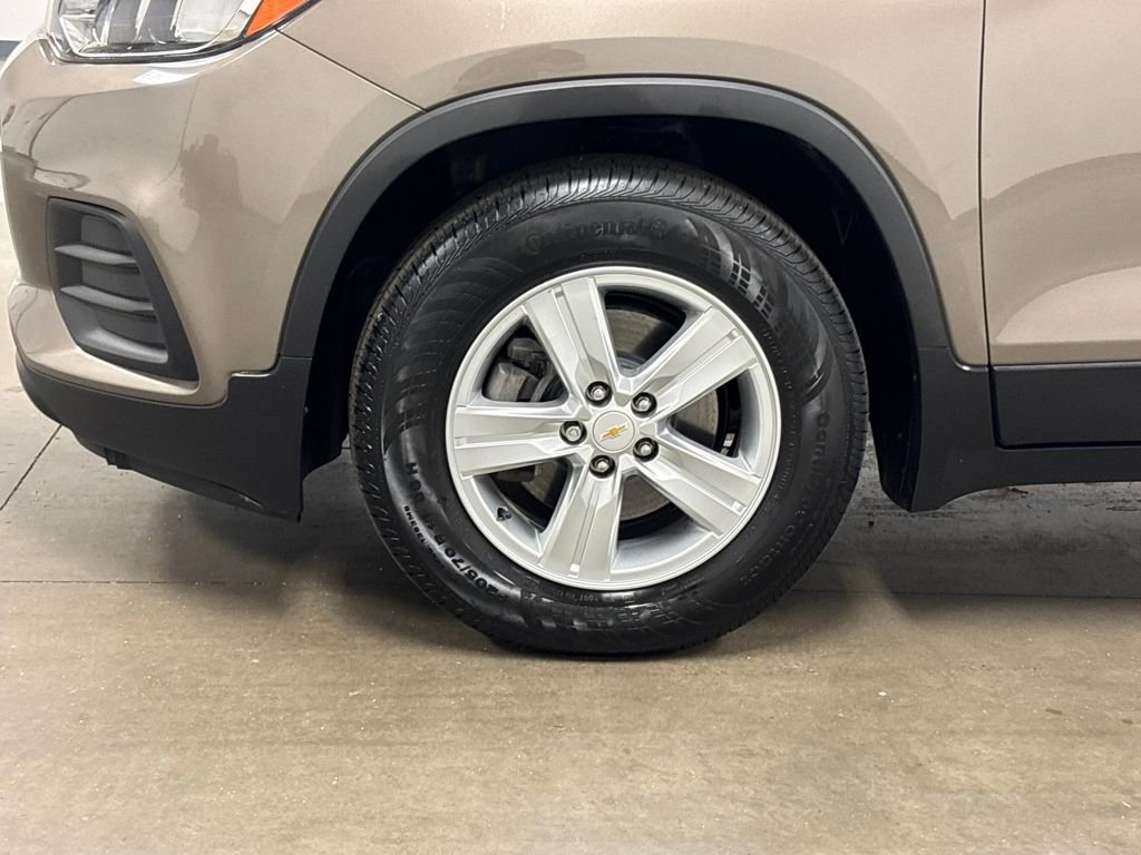 Certified 2020 Chevrolet Trax LS w/ Tint and Cruise Package image 11