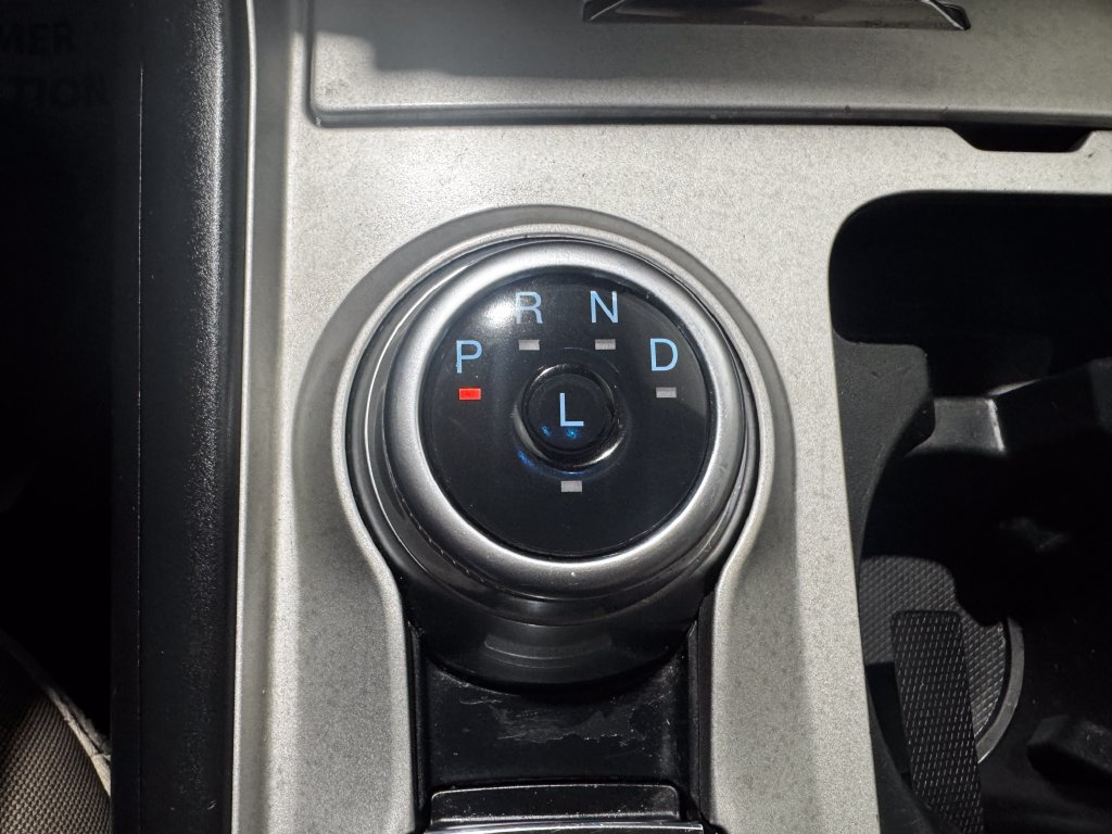 Used 2023 Ford Explorer XLT AWD/4WD image 38