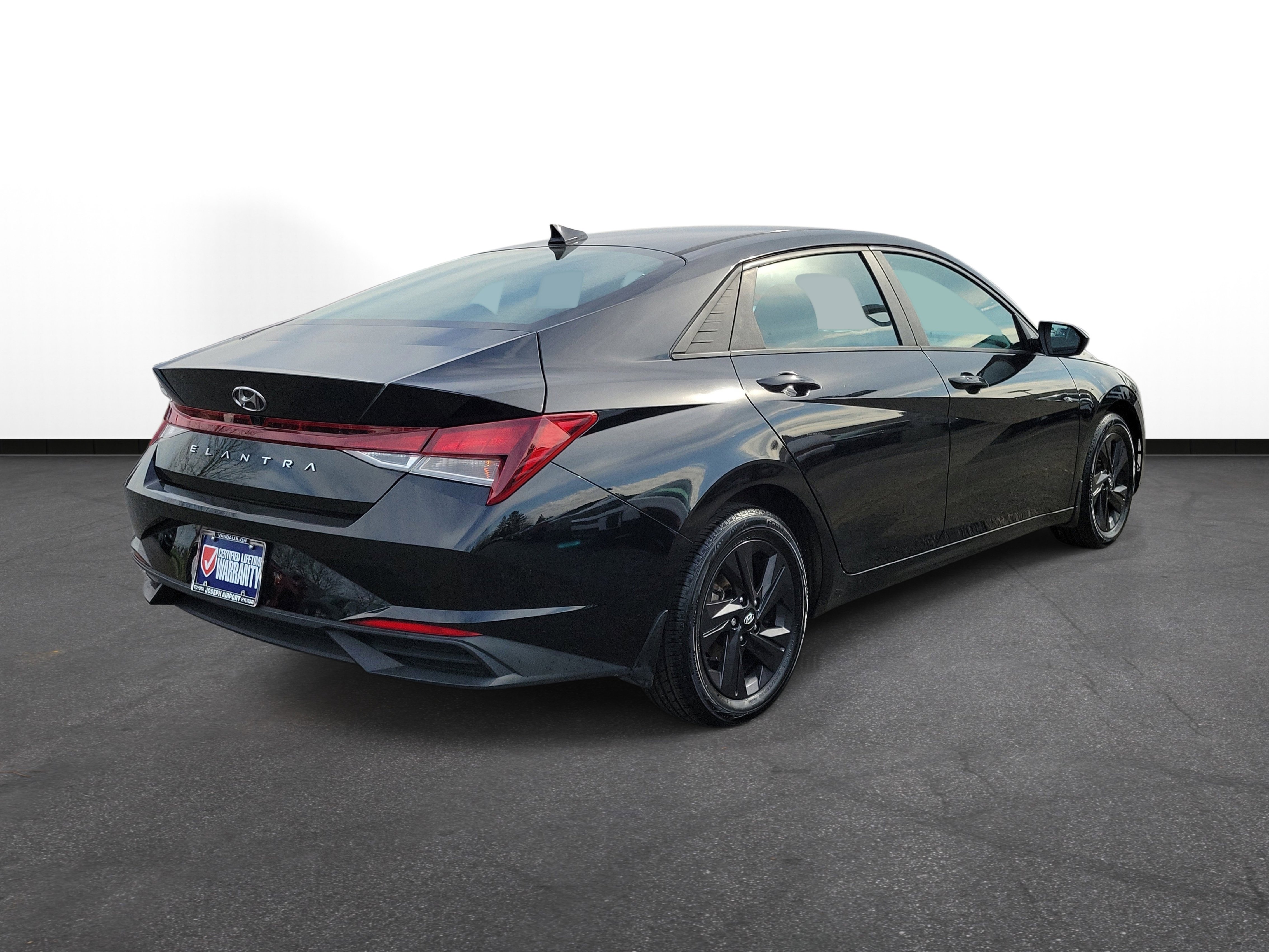 Used 2023 Hyundai Elantra SEL FWD image 4