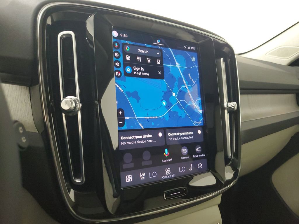Certified 2023 Volvo XC40 B5 Plus w/ Protection Package Premier AWD/4WD image 30