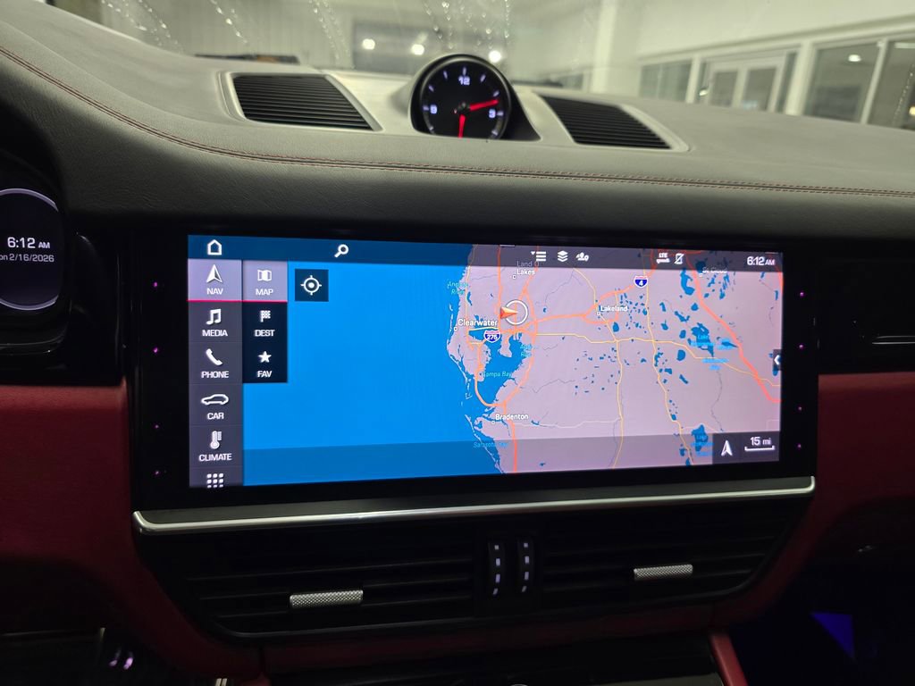 Used 2021 Porsche Cayenne S image 17