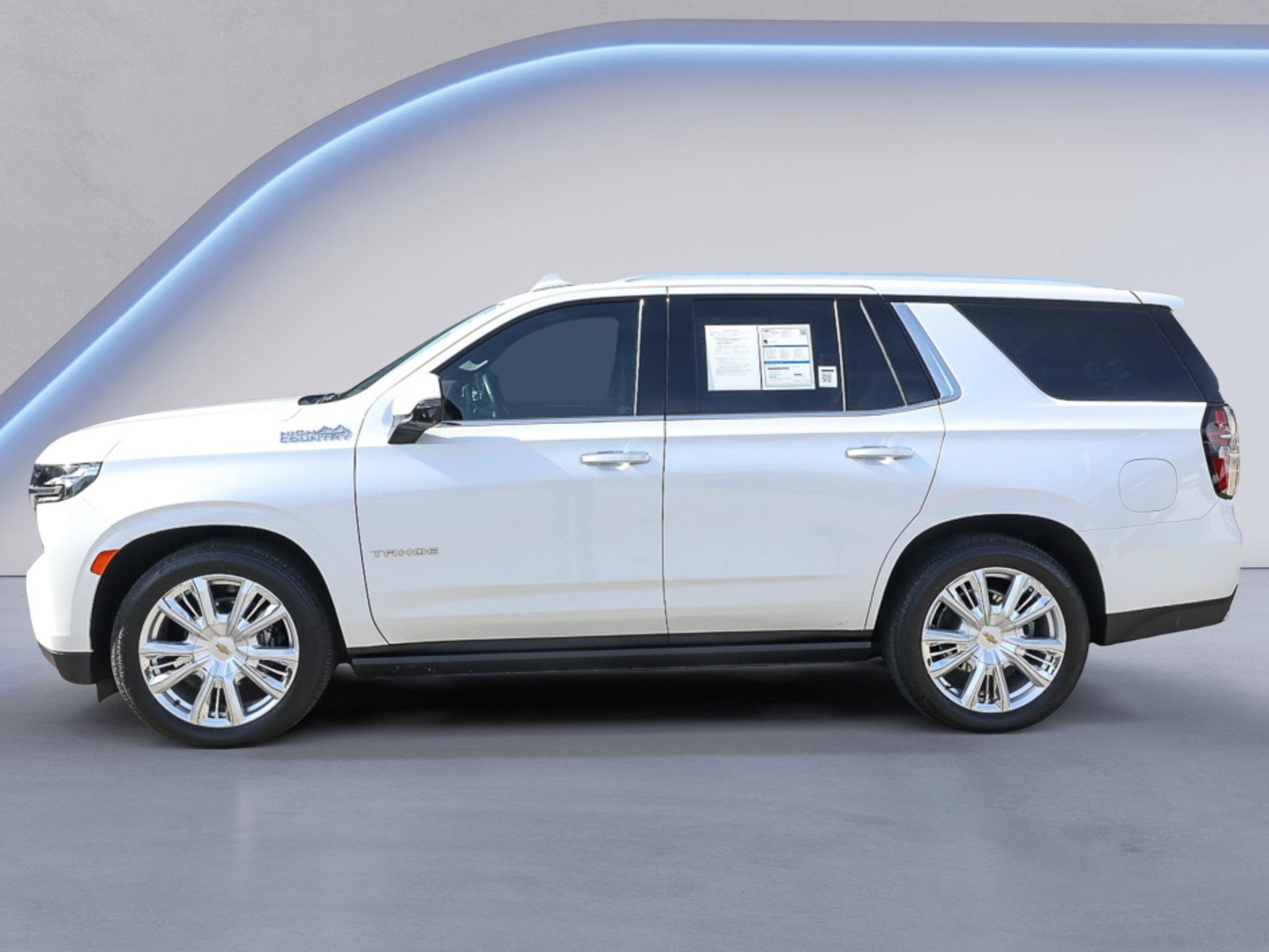 Used 2024 Chevrolet Tahoe High Country AWD/4WD image 4