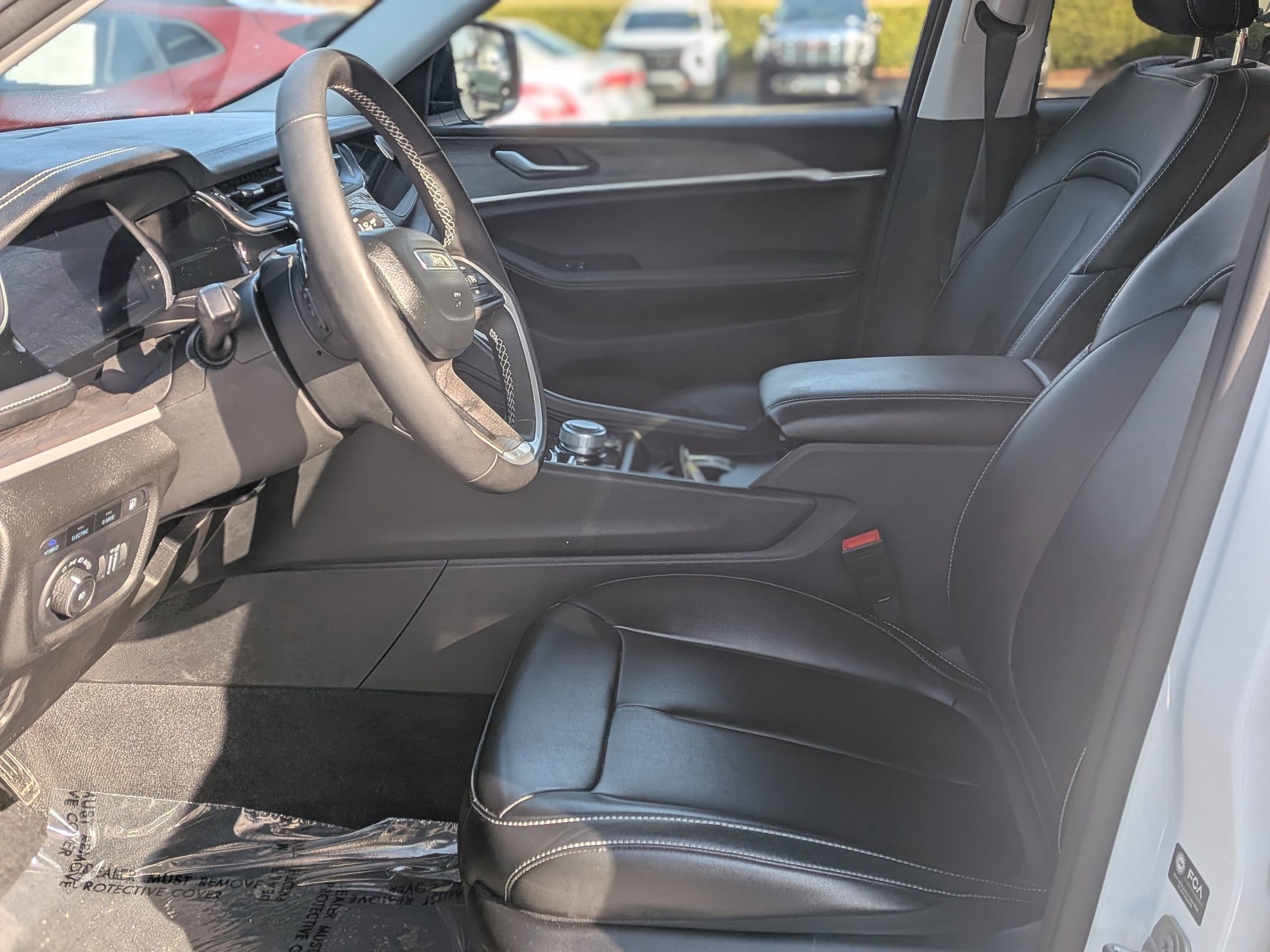 Used 2023 Jeep Grand Cherokee 4WD 4xe image 16