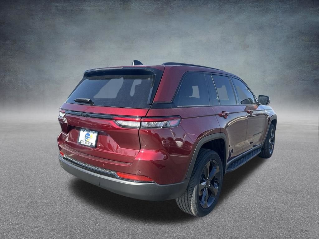 Used 2023 Jeep Grand Cherokee Altitude image 6