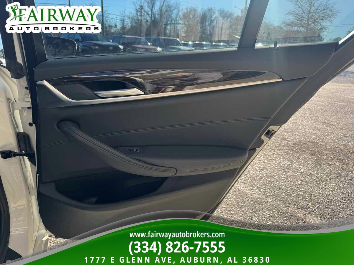 Used 2018 BMW 530i xDrive AWD/4WD image 34