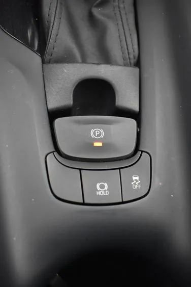 Used 2020 Toyota C-HR LE FWD image 32