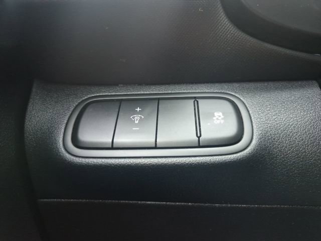 Used 2023 Hyundai Venue SE image 20