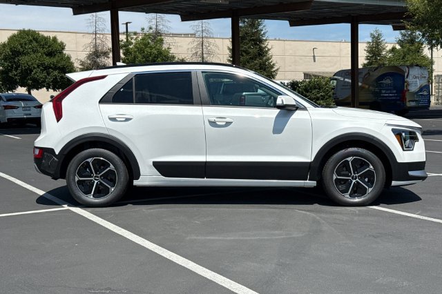 New 2026 Kia Niro EX w/ EX Premium Package FWD image 3