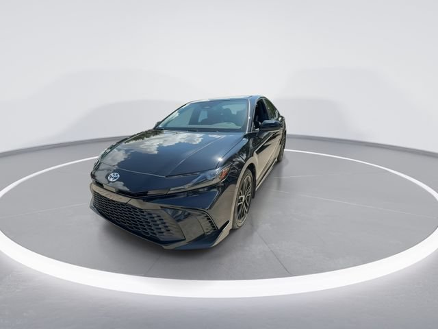Used 2026 Toyota Camry SE FWD image 3