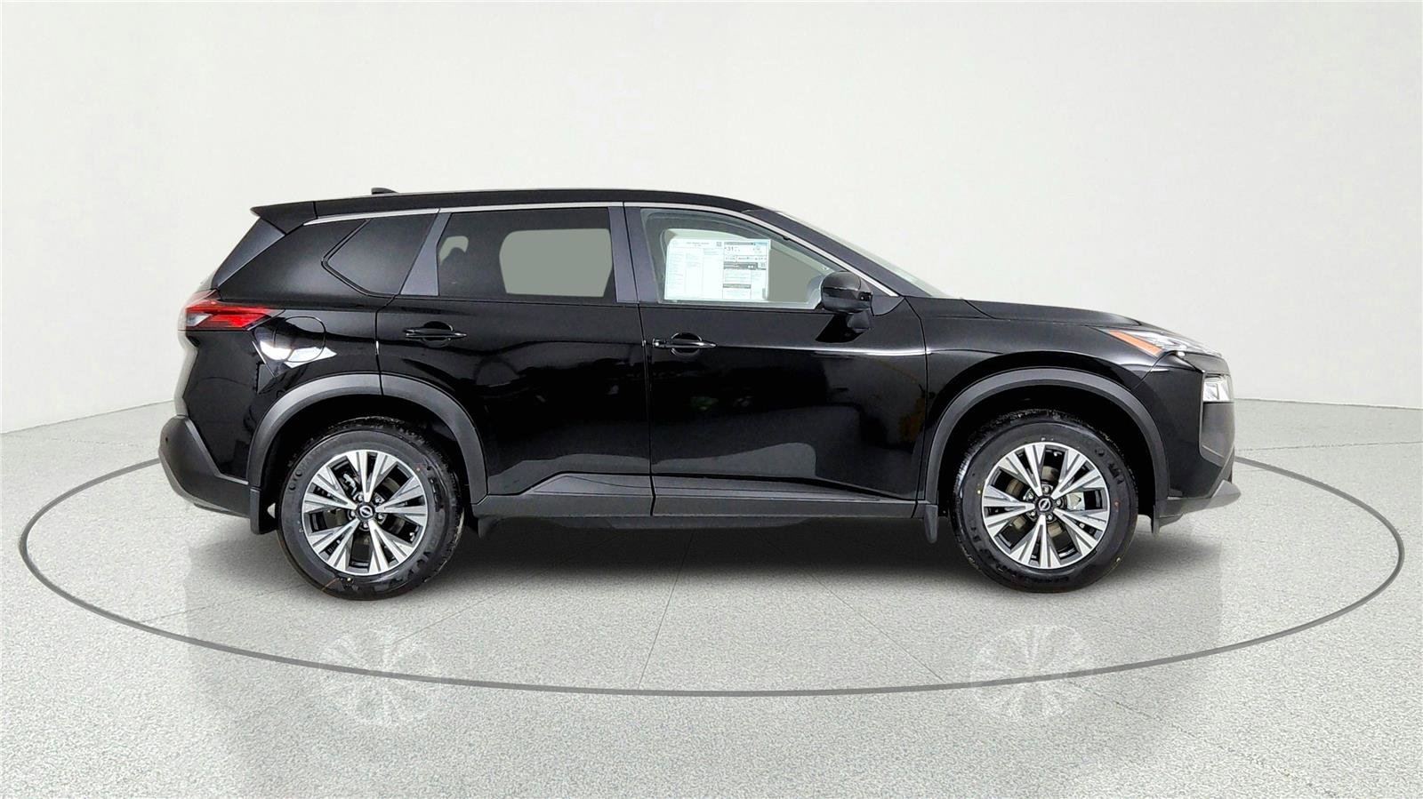 Used 2023 Nissan Rogue SV AWD/4WD image 2