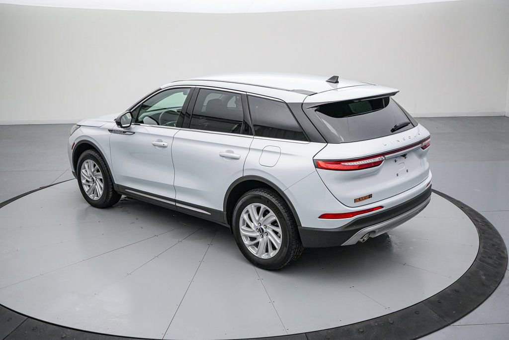 Used 2025 Lincoln Corsair AWD image 7