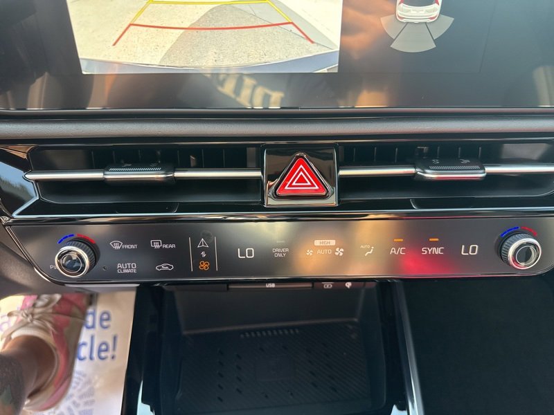 New 2025 Kia Niro EX Touring image 36