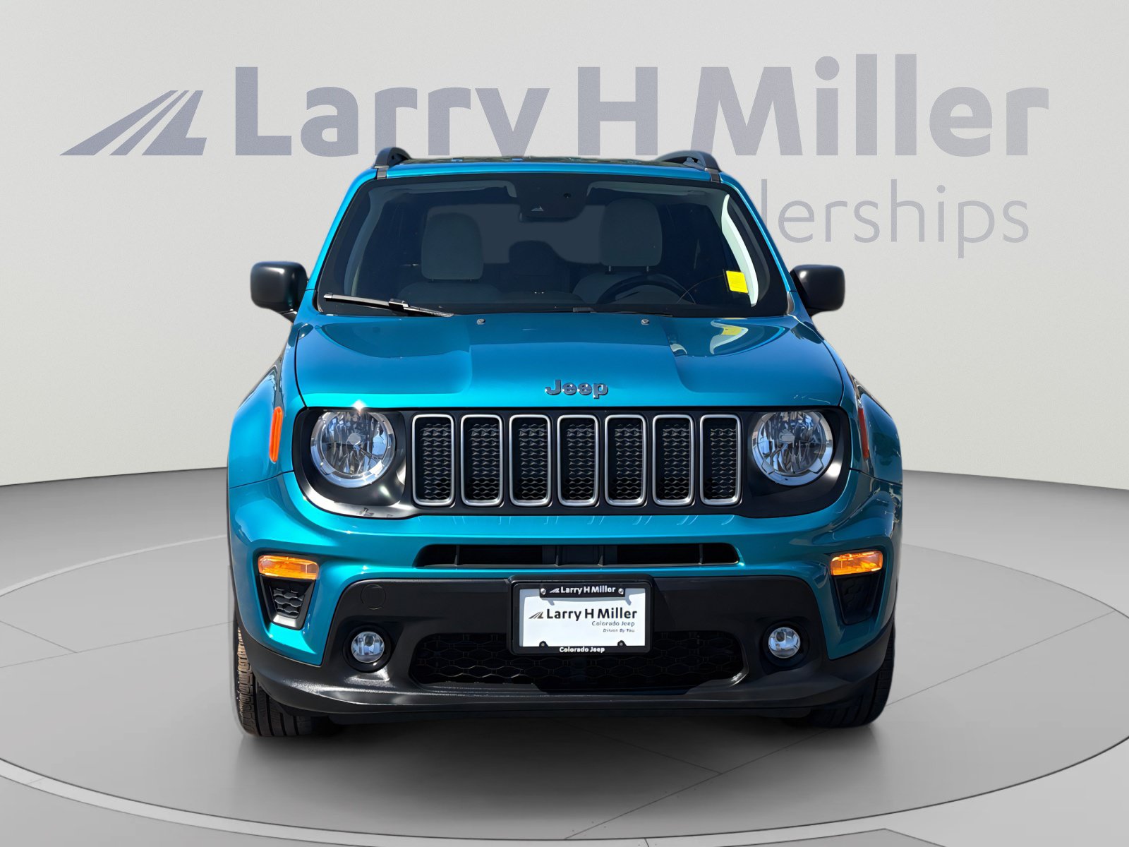 Used 2022 Jeep Renegade Latitude w/ Convenience Group AWD/4WD image 8
