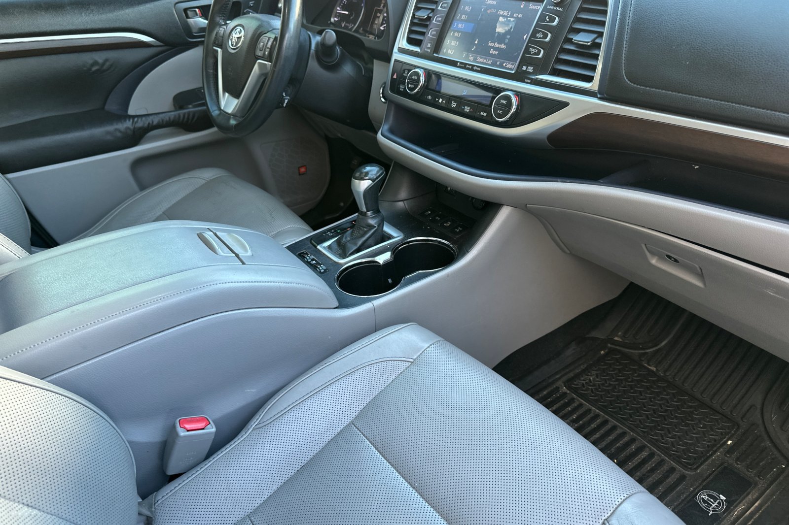 Used 2016 Toyota Highlander Limited AWD/4WD image 20
