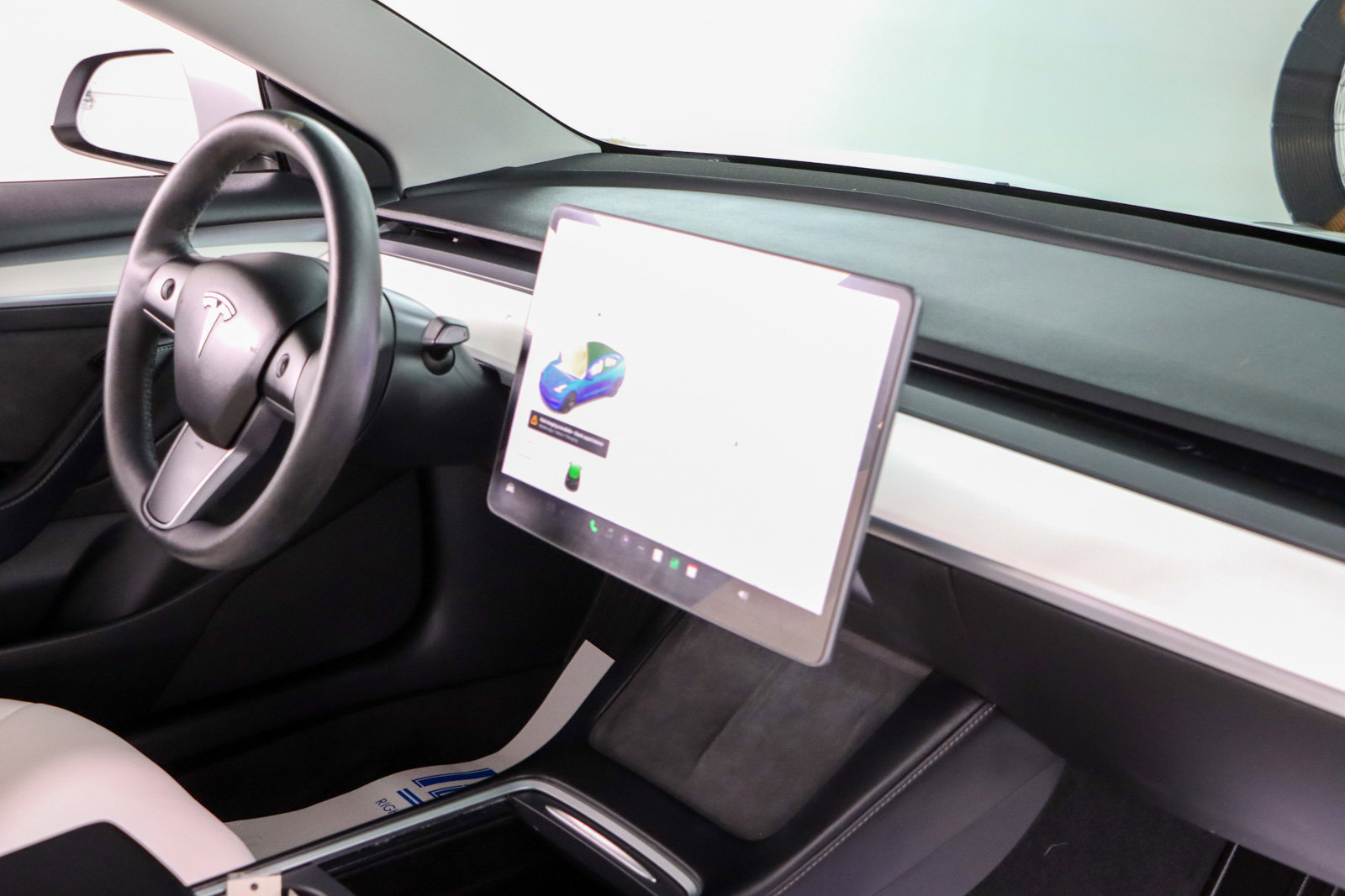 Used 2022 Tesla Model 3 Long Range AWD/4WD image 23