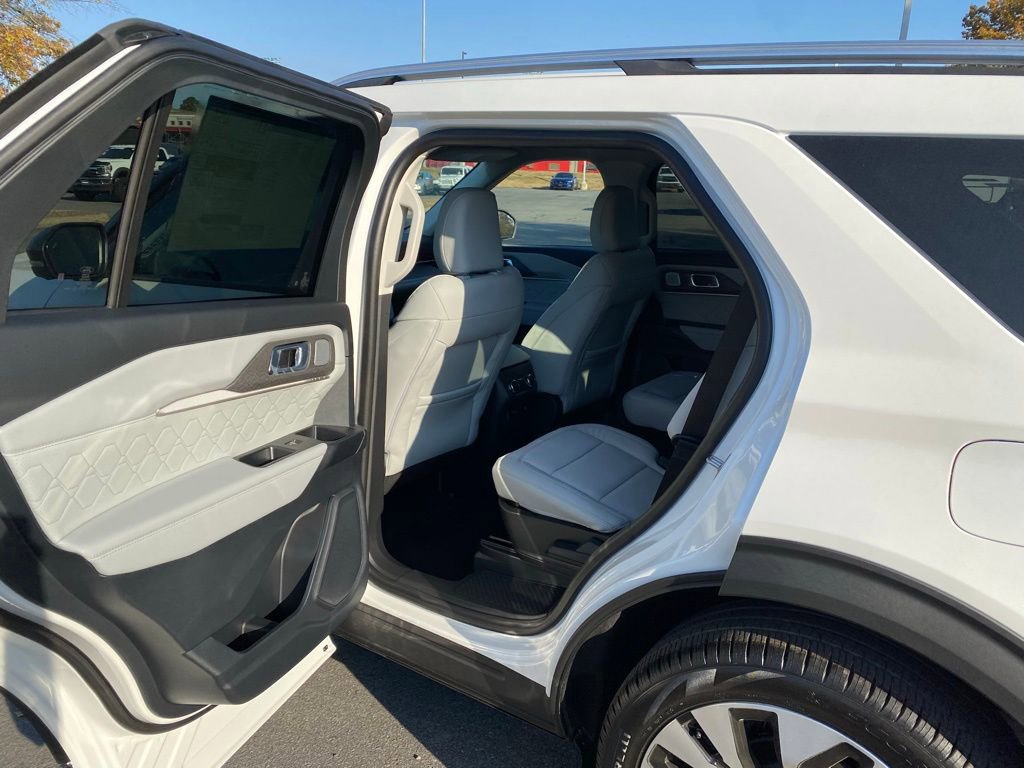 New 2026 Ford Explorer Platinum w/ LUX Leather Package image 29