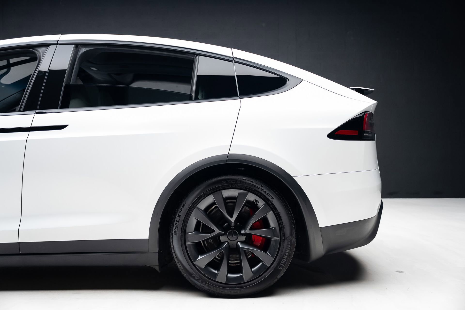 Used 2023 Tesla Model X Plaid image 20