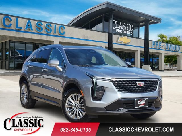 Used 2025 Cadillac XT4 Premium Luxury FWD image 1