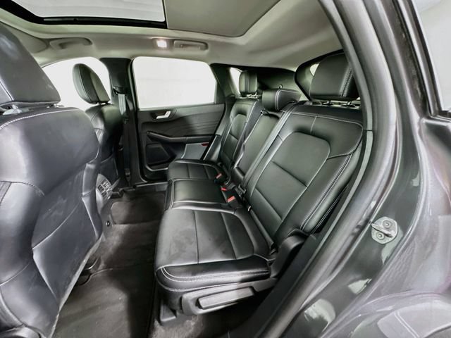Used 2025 Ford Escape Platinum AWD/4WD image 27