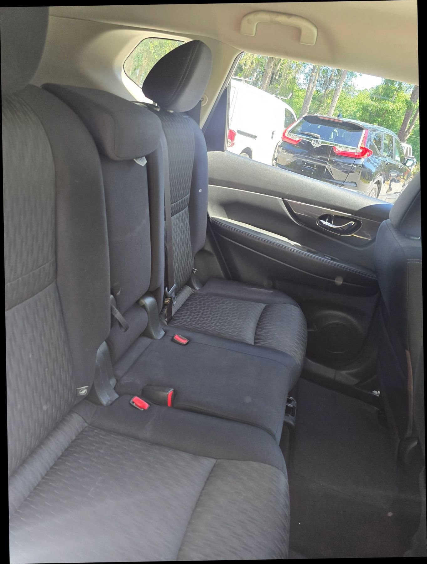 Used 2017 Nissan Rogue SV FWD image 10