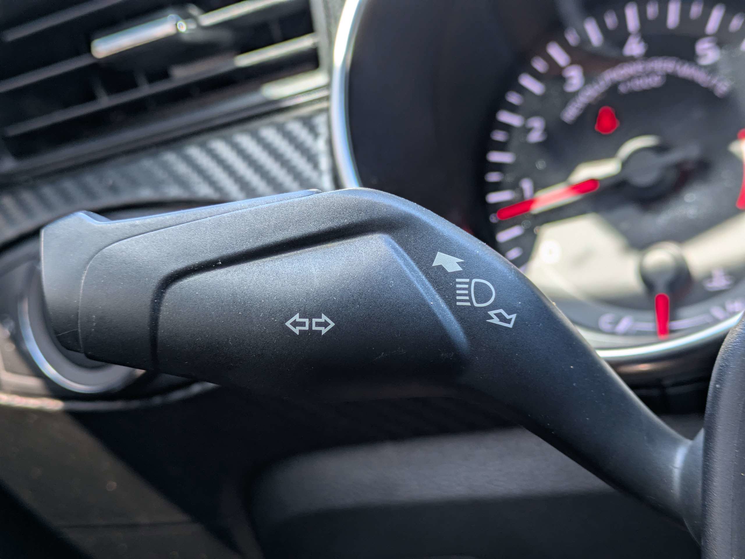 Used 2019 Ford Mustang EcoBoost image 25