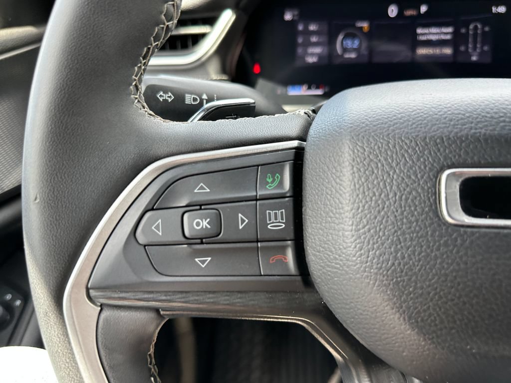 Certified 2023 Jeep Grand Cherokee L Laredo AWD/4WD image 24