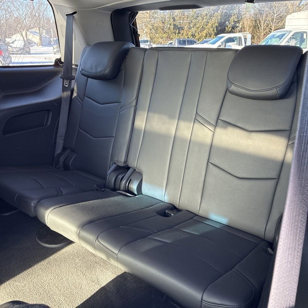 Used 2019 Cadillac Escalade Premium Luxury image 13