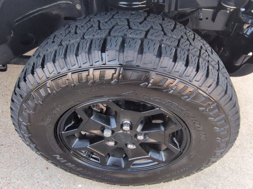 Used 2022 Jeep Gladiator Sport image 18