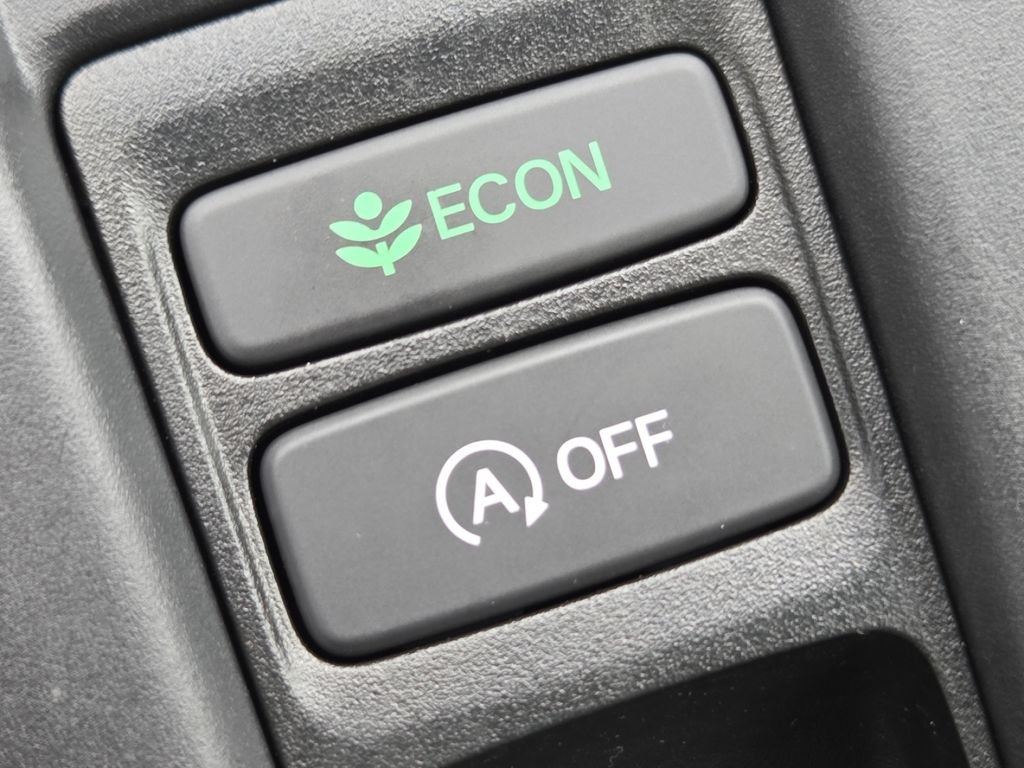 Certified 2025 Honda Accord SE image 9