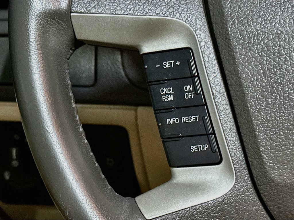 Used 2010 Ford Fusion SEL FWD image 32