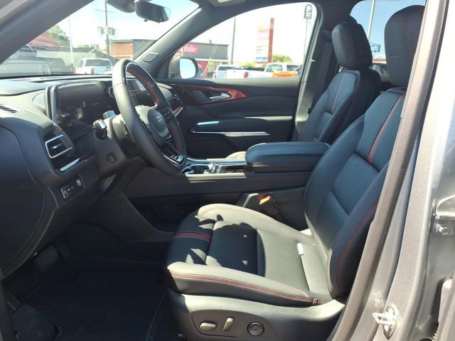 New 2026 Chevrolet Traverse RS w/ LPO, Floor Liner Package FWD image 12