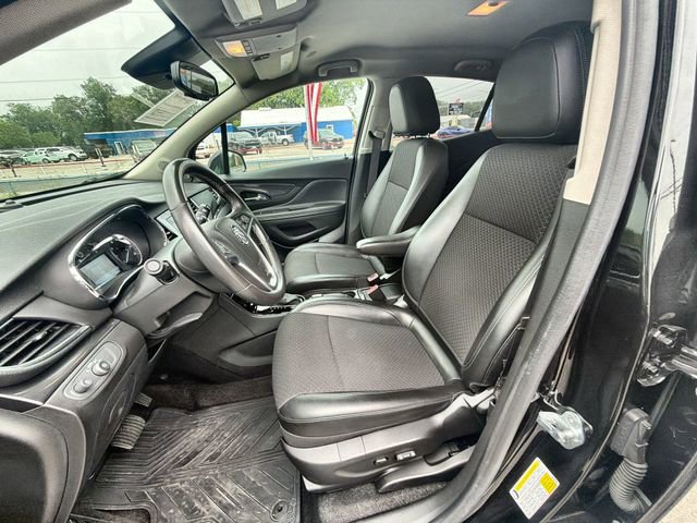 Used 2022 Buick Encore Preferred w/ Safety Package II AWD/4WD image 18