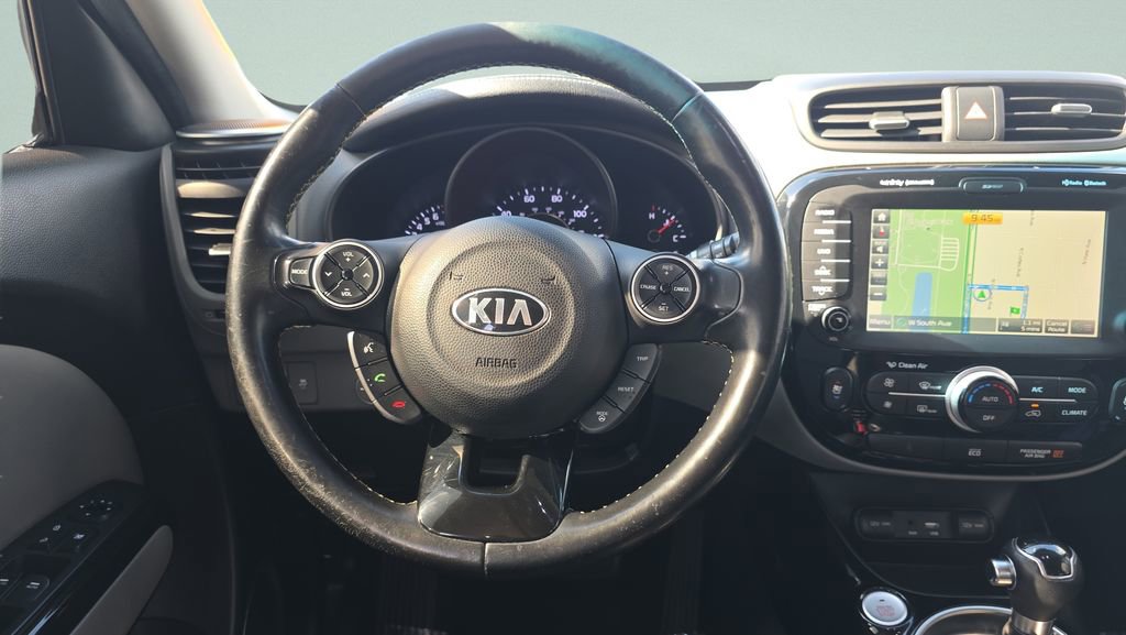 Used 2016 Kia Soul + w/ Primo Package FWD image 13