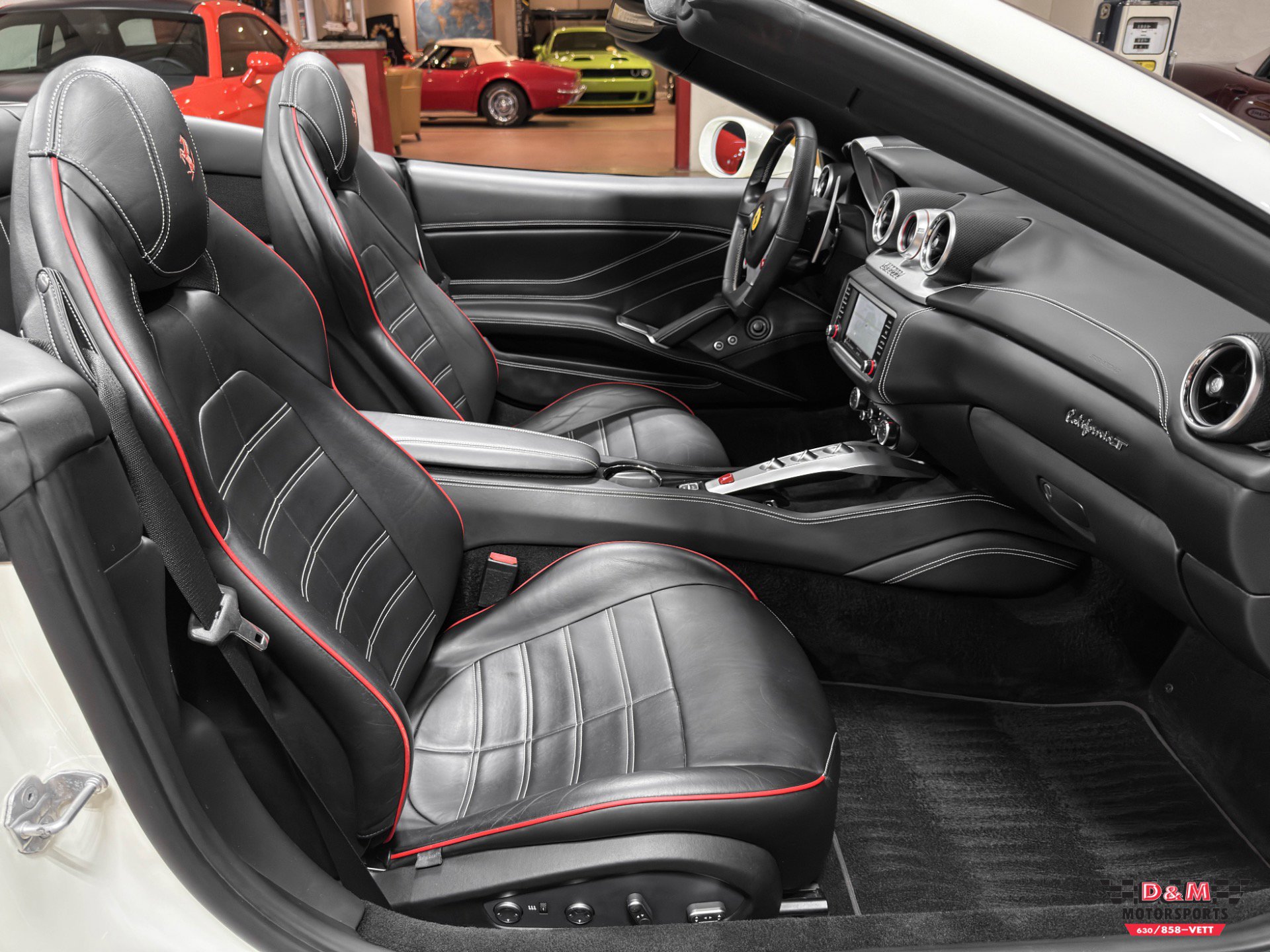 Used 2016 Ferrari California T image 15