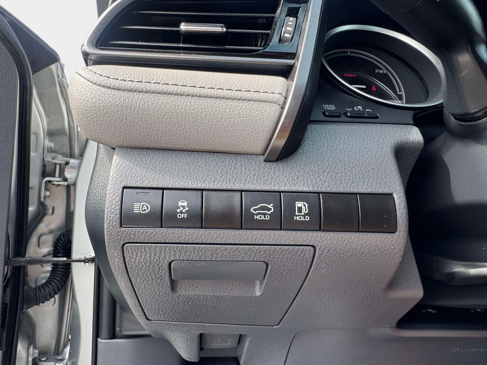 Certified 2021 Toyota Camry XLE FWD image 24