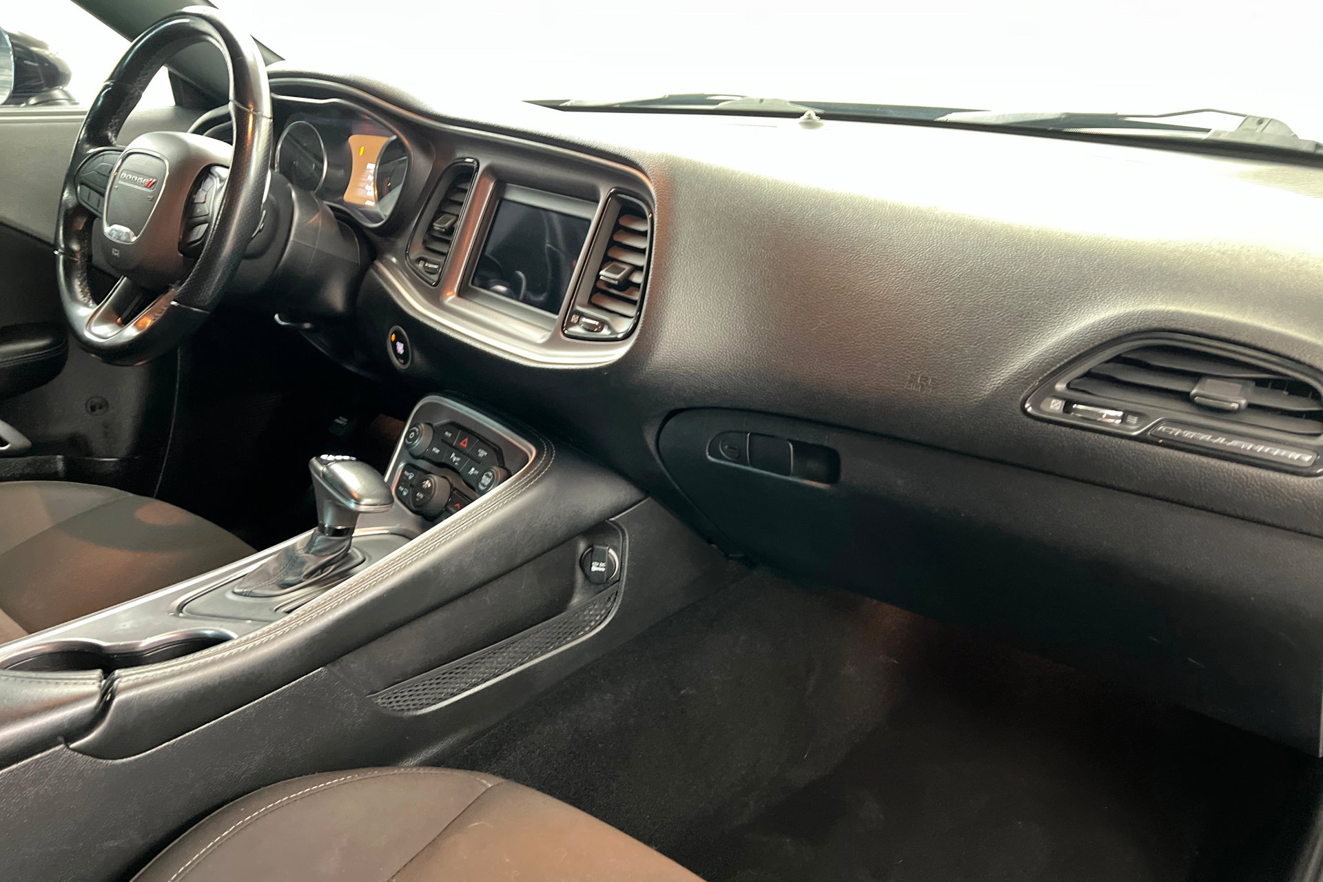 Certified 2022 Dodge Challenger R/T image 19