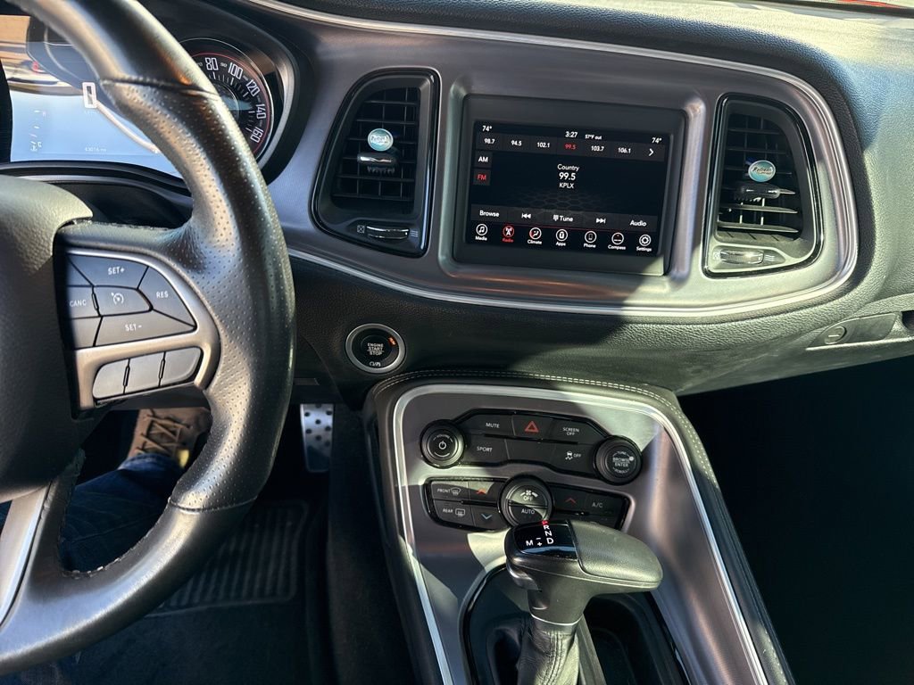 Used 2019 Dodge Challenger SXT w/ Blacktop Package image 11