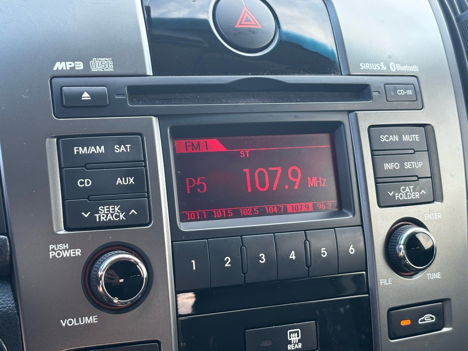 Used 2011 Kia Forte SX image 22