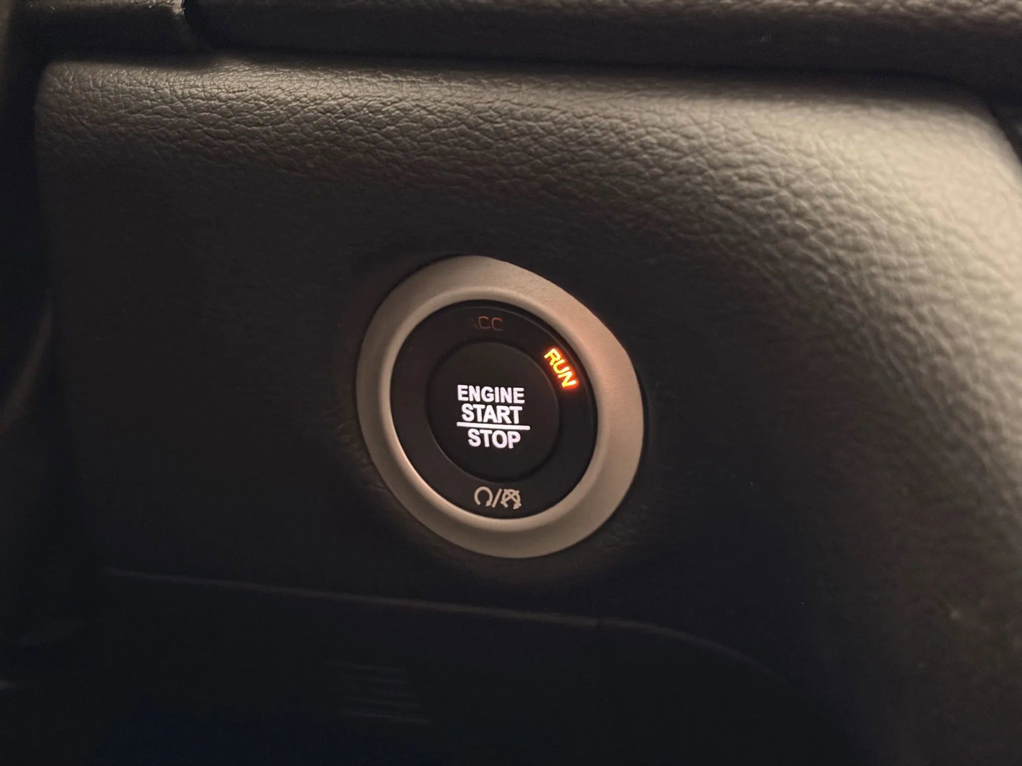 Used 2023 Chrysler Pacifica Touring image 21