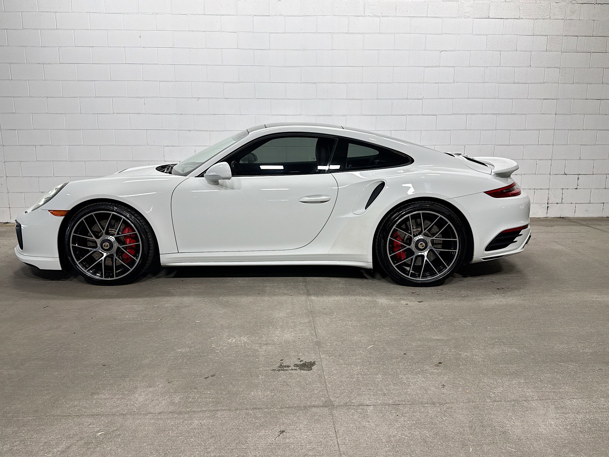 Certified 2017 Porsche 911 Turbo image 2